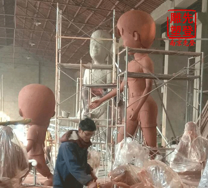 1比1泥塑翻模.gif
