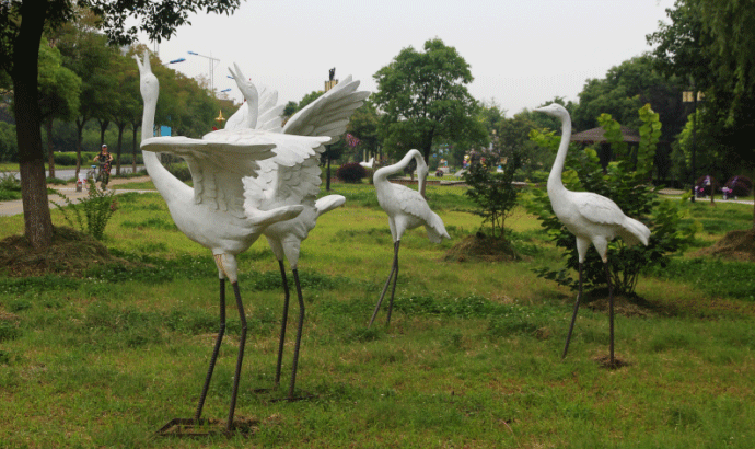 玻璃鋼雕塑制作《鶴�?jpg.gif 玻璃鋼雕塑制作《鶴�?jpg.gif