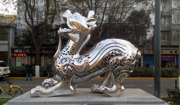 不銹鋼動物雕�?.jpg