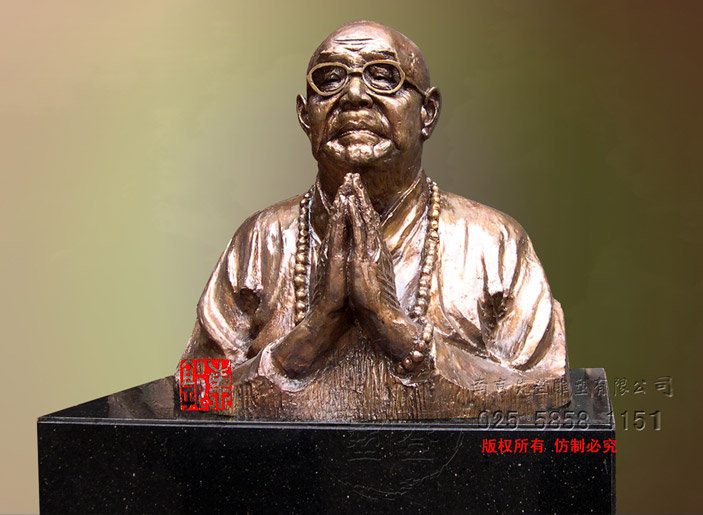 著名藝術家郭愛軍為深圳弘法寺本煥老和尚鑄銅雕塑